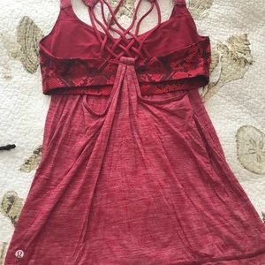 Lululemon red bra/shirt